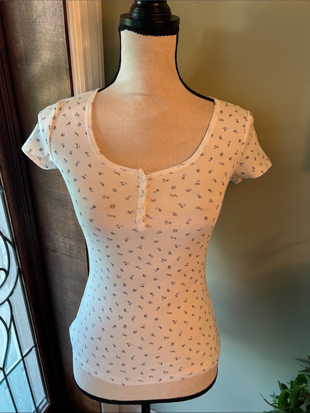 Just Polly White Short-Sleeve Scoop Neck Henley Top with Blue Floral Print